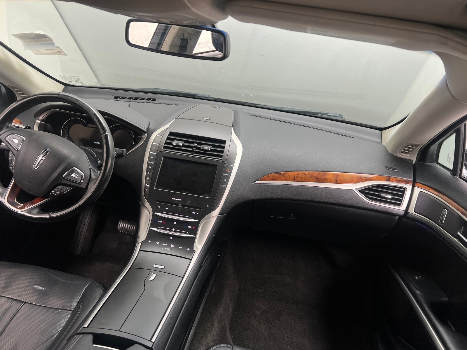 Thumbnail: 2015 Lincoln MKZ - 2