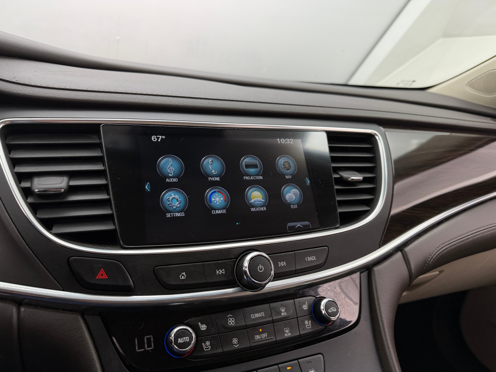 Thumbnail: 2018 Buick LaCrosse - 3