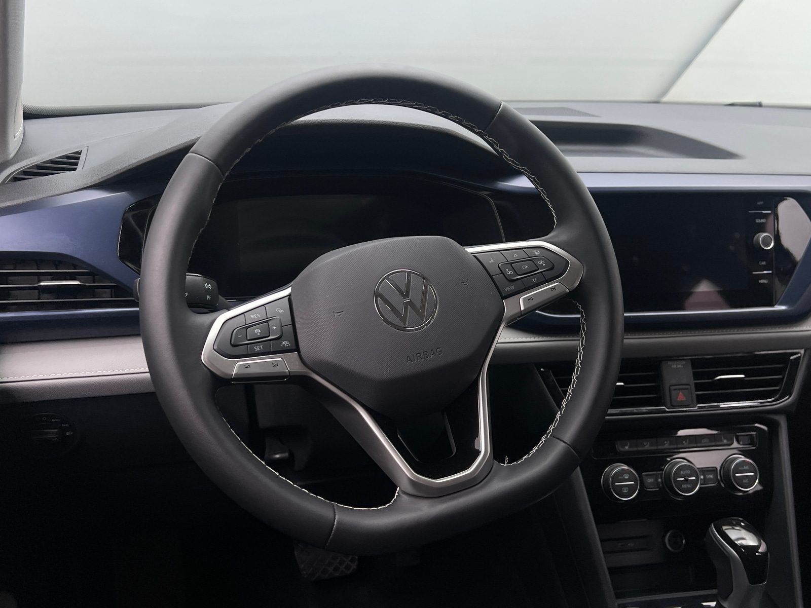 Thumbnail: 2024 Volkswagen Taos - 4