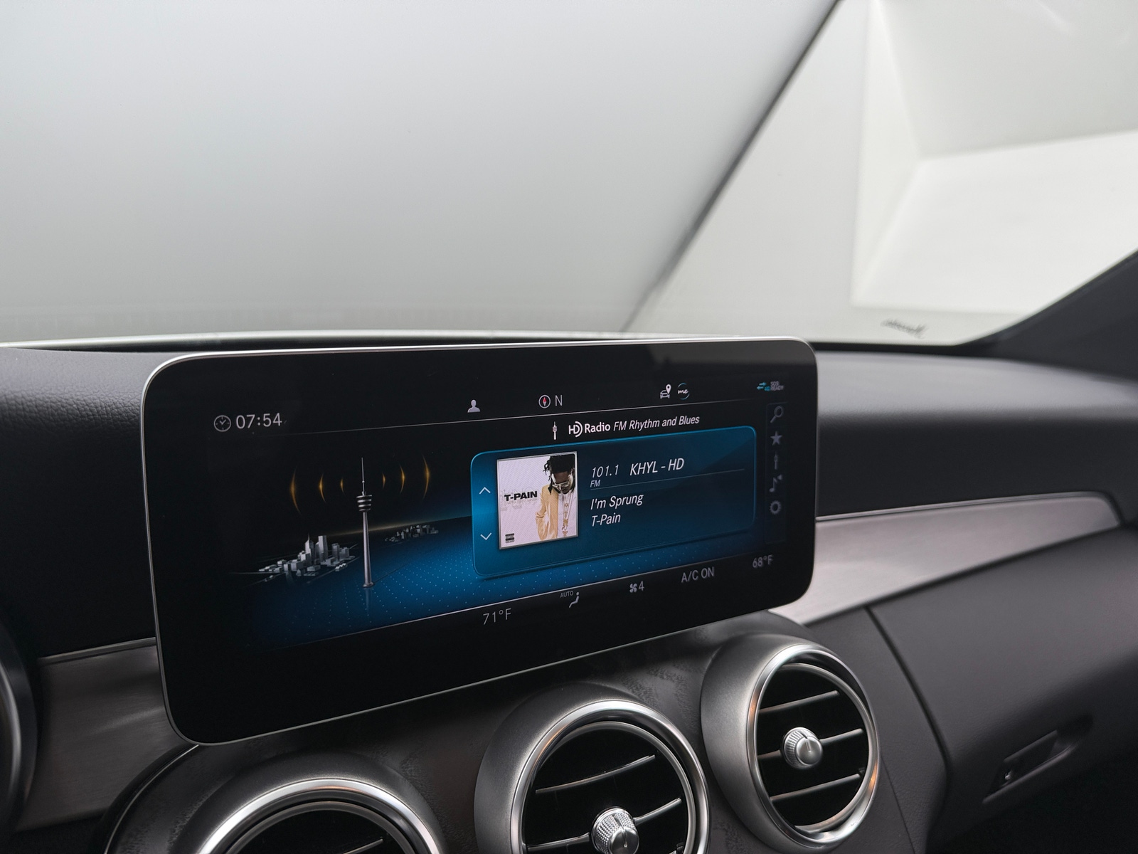 Thumbnail: 2019 Mercedes-Benz C-Class - 2