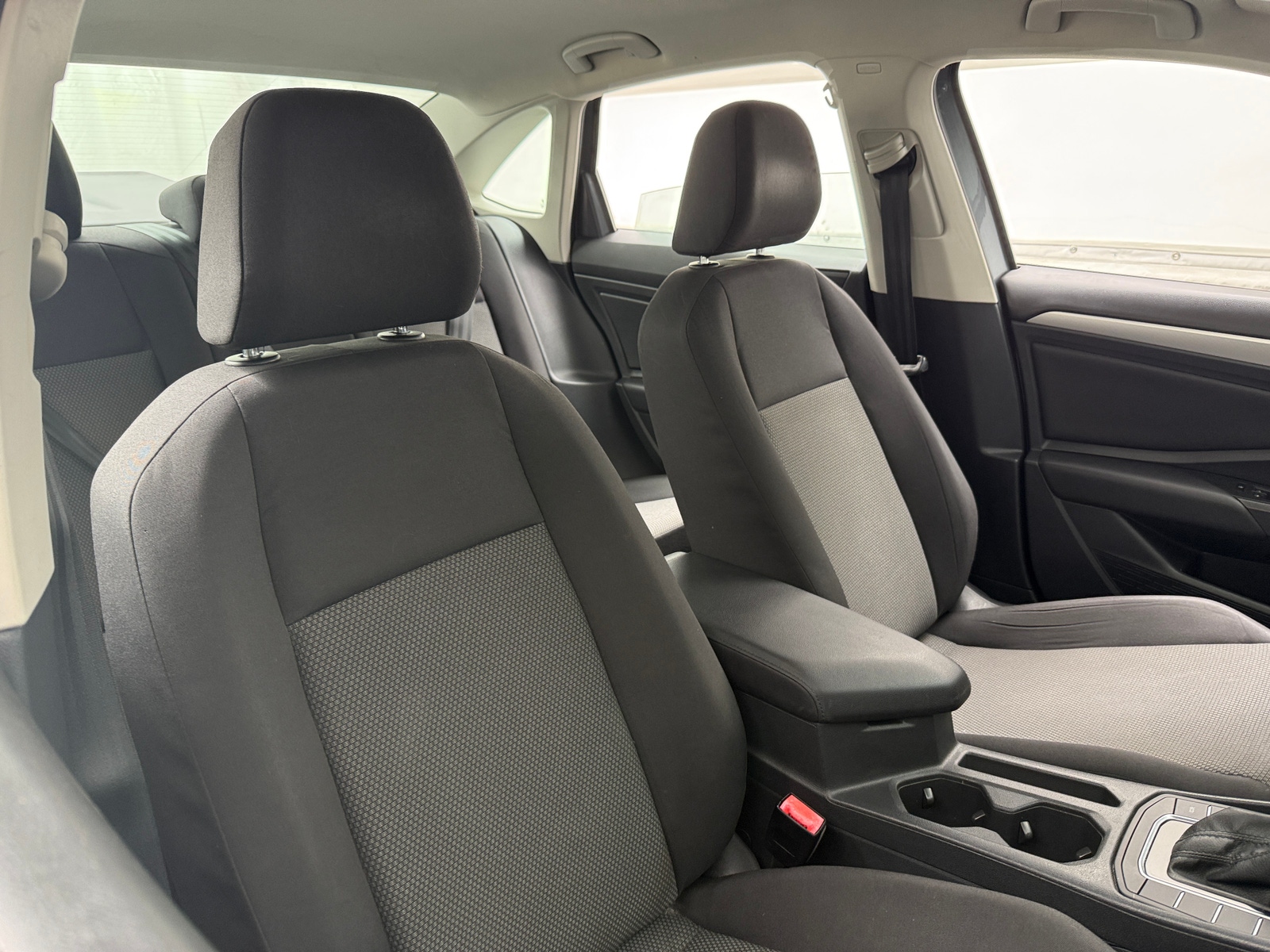 Thumbnail: 2019 Volkswagen Jetta - 2