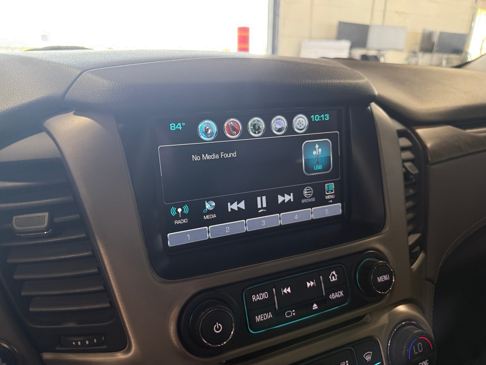 Thumbnail: 2019 GMC Yukon XL - 3