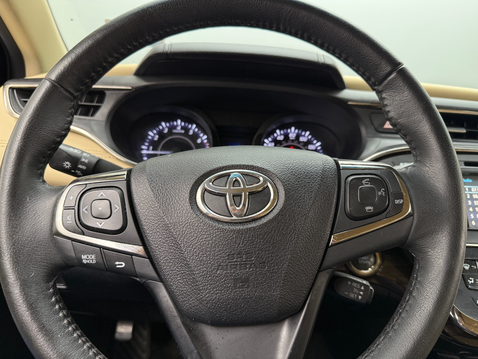 Thumbnail: 2015 Toyota Avalon - 4