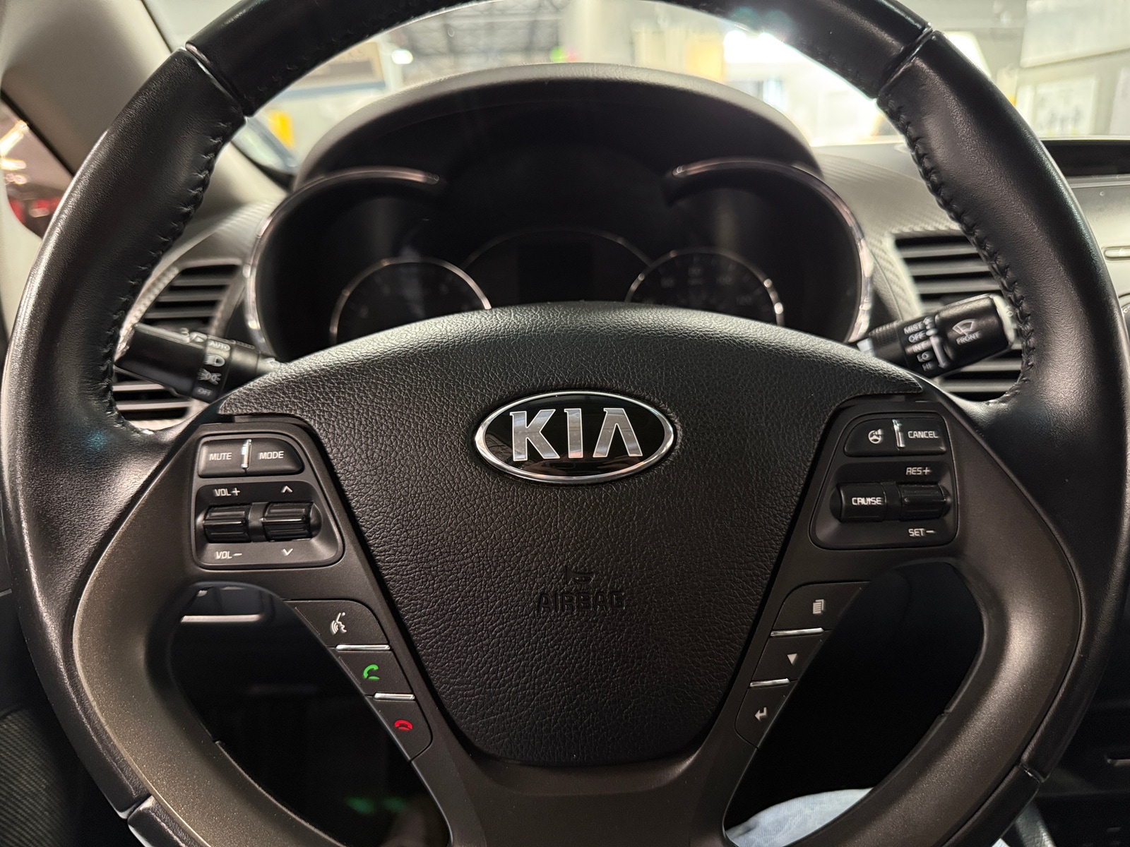 Thumbnail: 2016 Kia Forte - 5