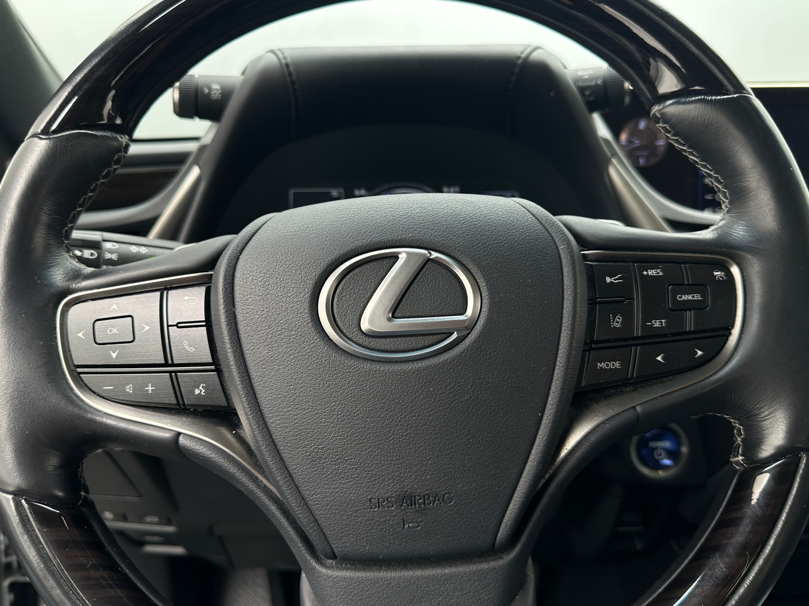Thumbnail: 2019 Lexus ES - 5