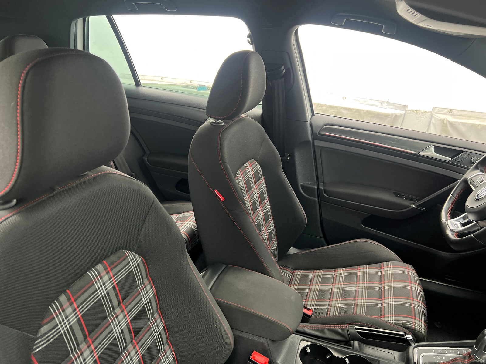 Thumbnail: 2019 Volkswagen Golf - 2