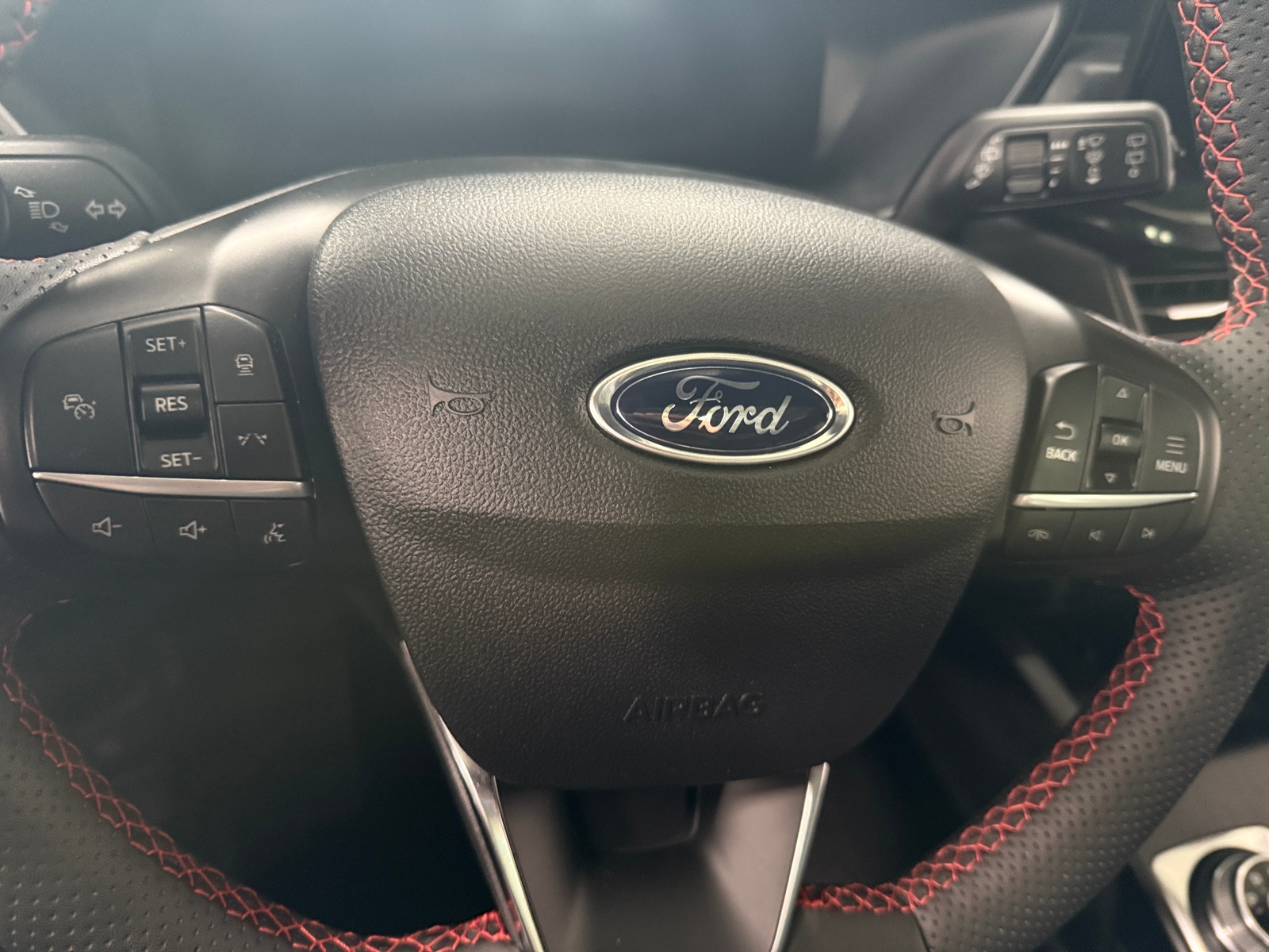 Thumbnail: 2023 Ford Escape - 4