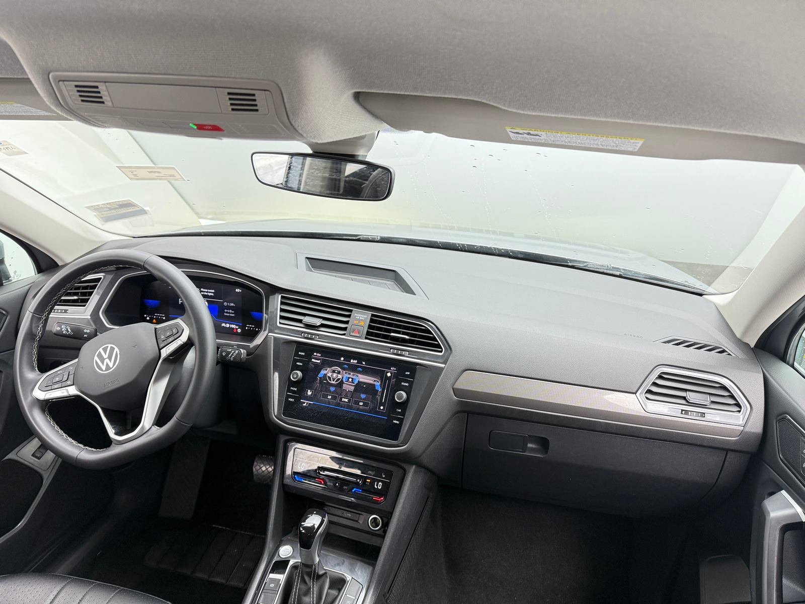 Thumbnail: 2024 Volkswagen Tiguan - 2