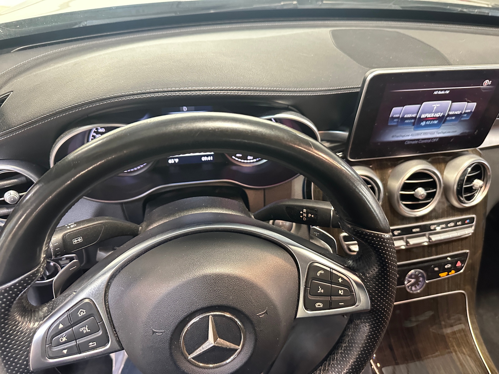 Thumbnail: 2016 Mercedes-Benz C-Class - 2