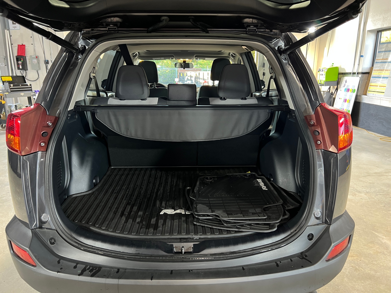 Thumbnail: 2015 Toyota RAV4 - 7