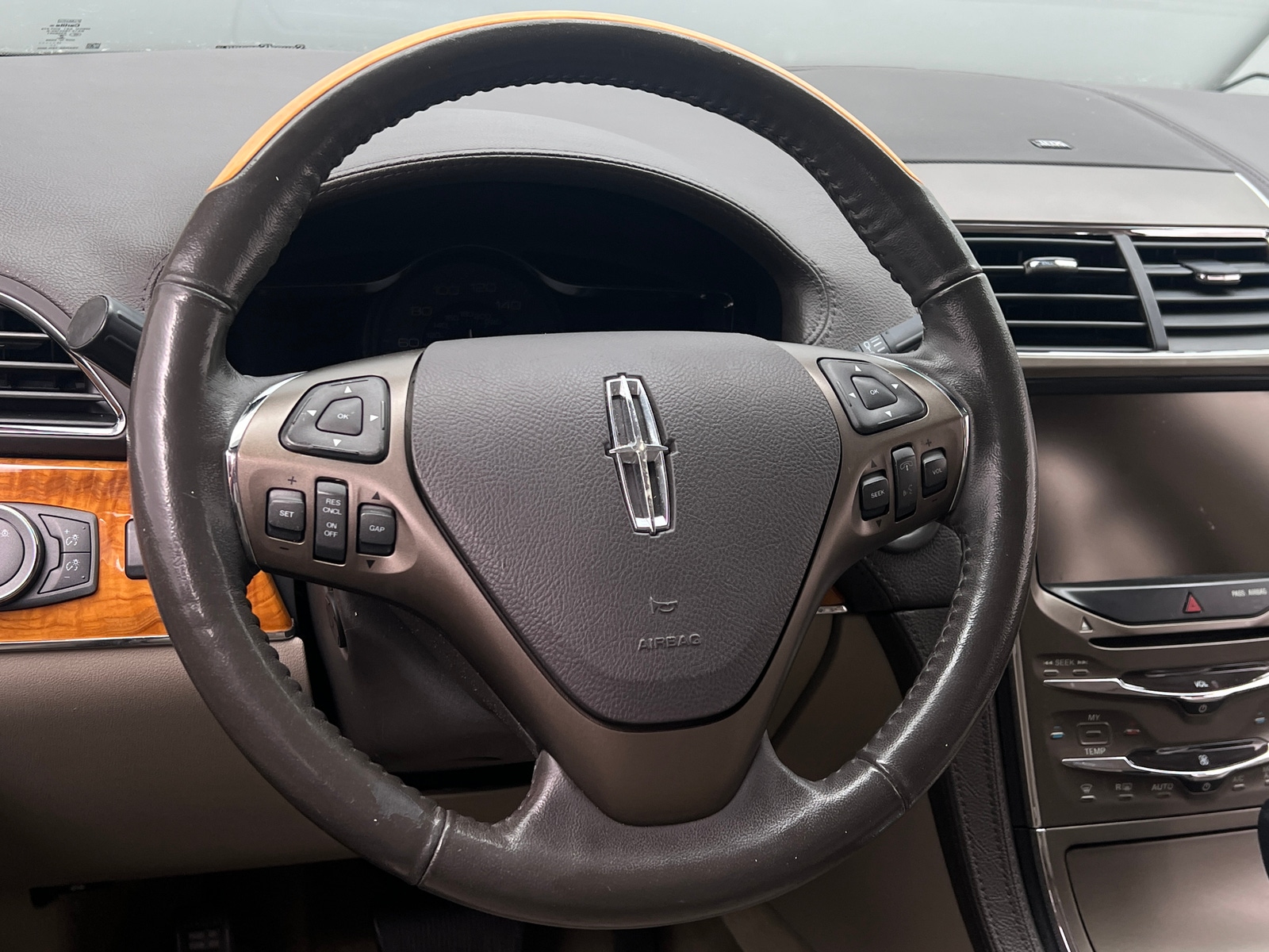 Thumbnail: 2013 Lincoln MKX - 4