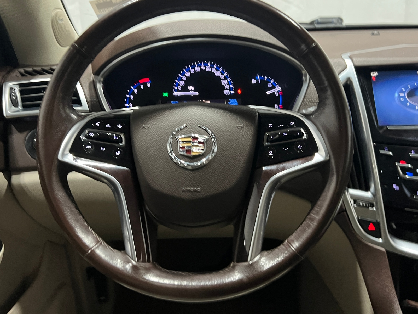 Thumbnail: 2014 Cadillac SRX - 4