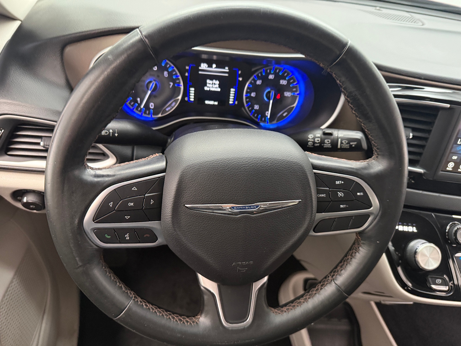 Thumbnail: 2019 Chrysler Pacifica - 4