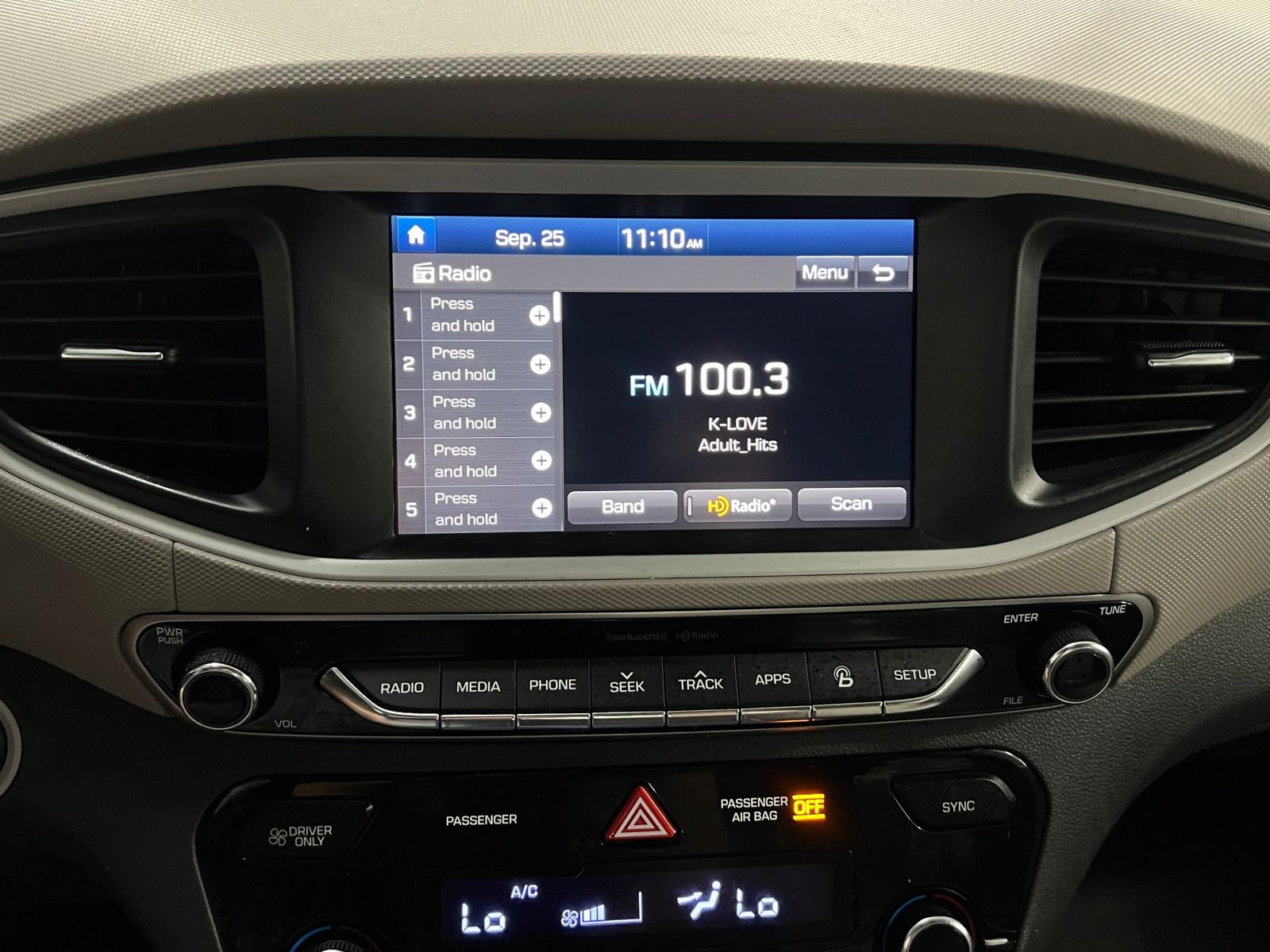 Thumbnail: 2019 Hyundai Ioniq - 4