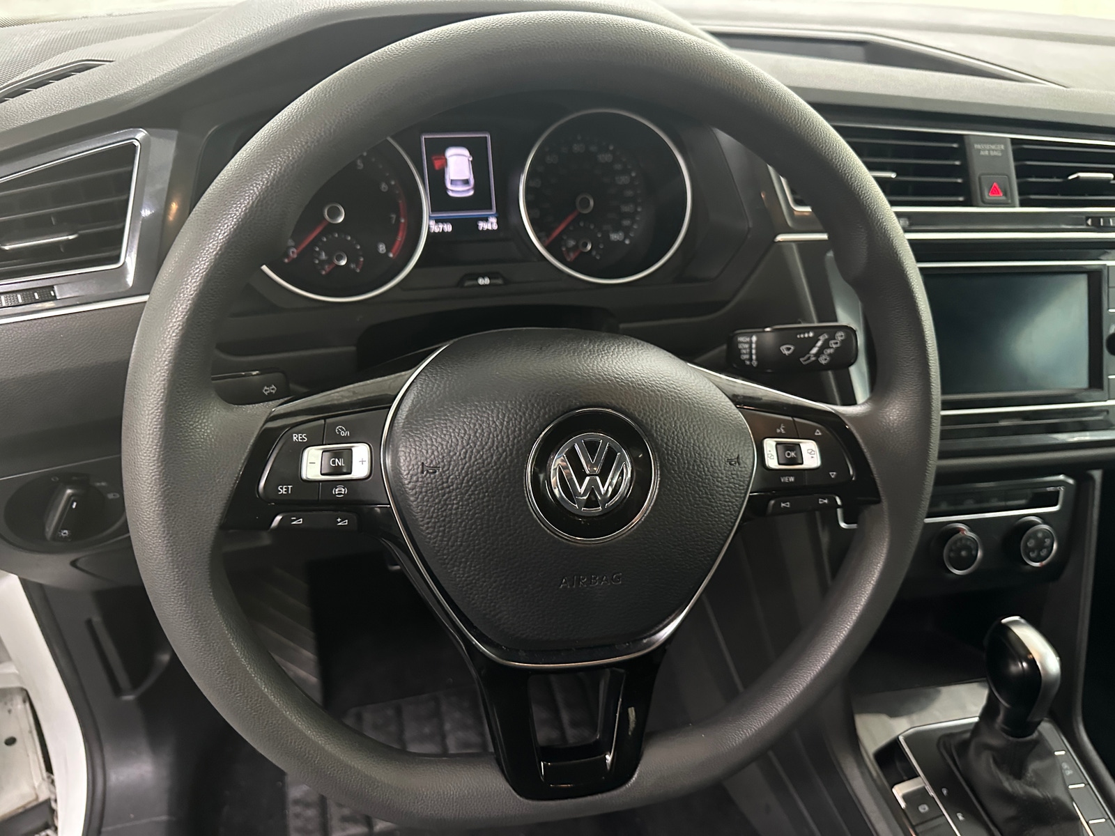 Thumbnail: 2021 Volkswagen Tiguan - 5