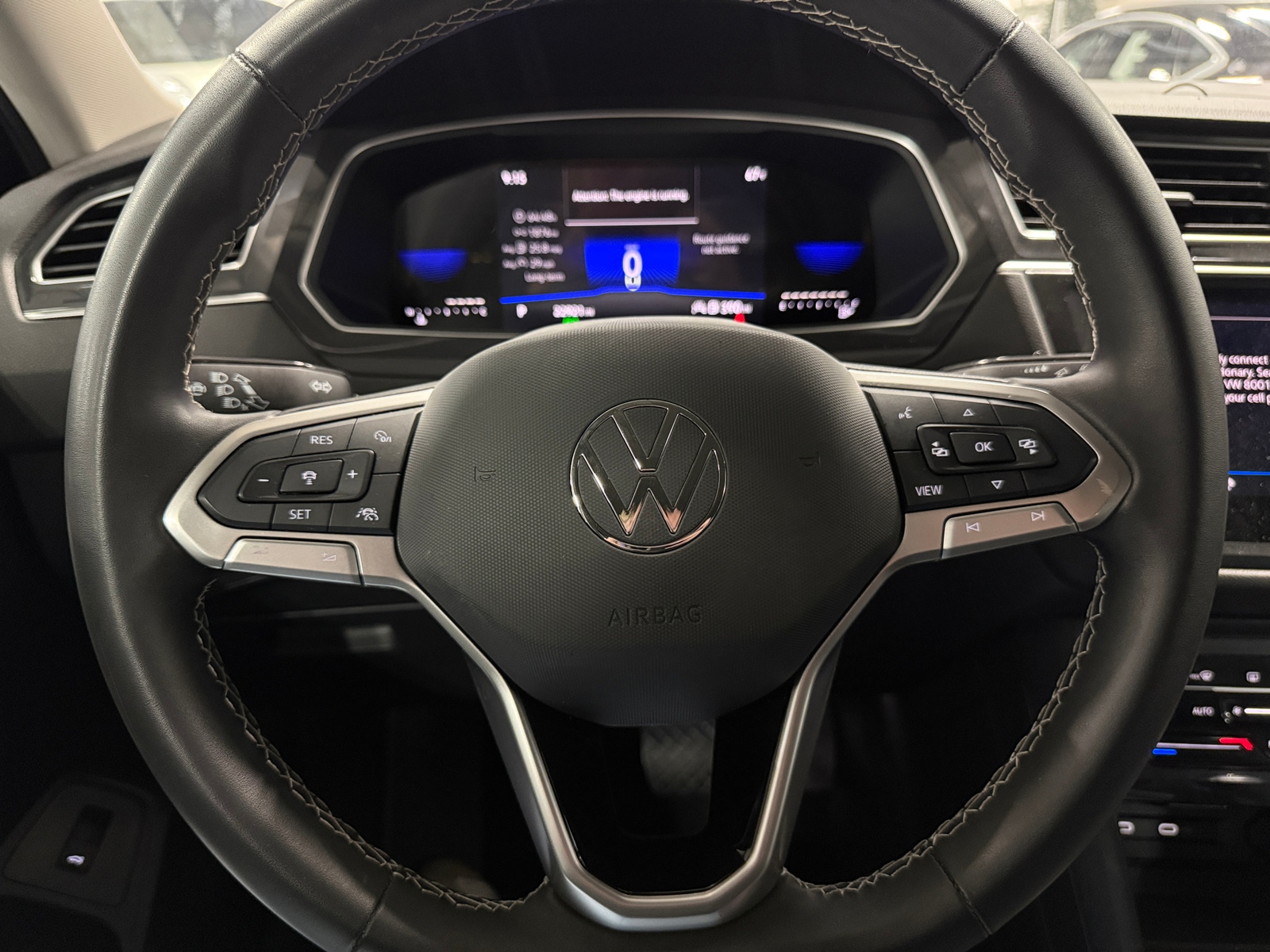 Thumbnail: 2024 Volkswagen Tiguan - 4