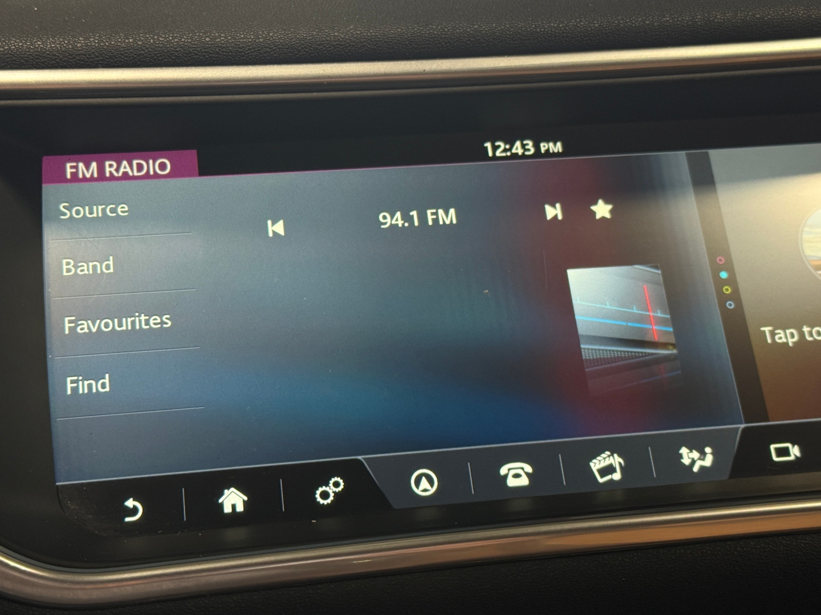 Thumbnail: 2017 Land Rover Range Rover Evoque - 3