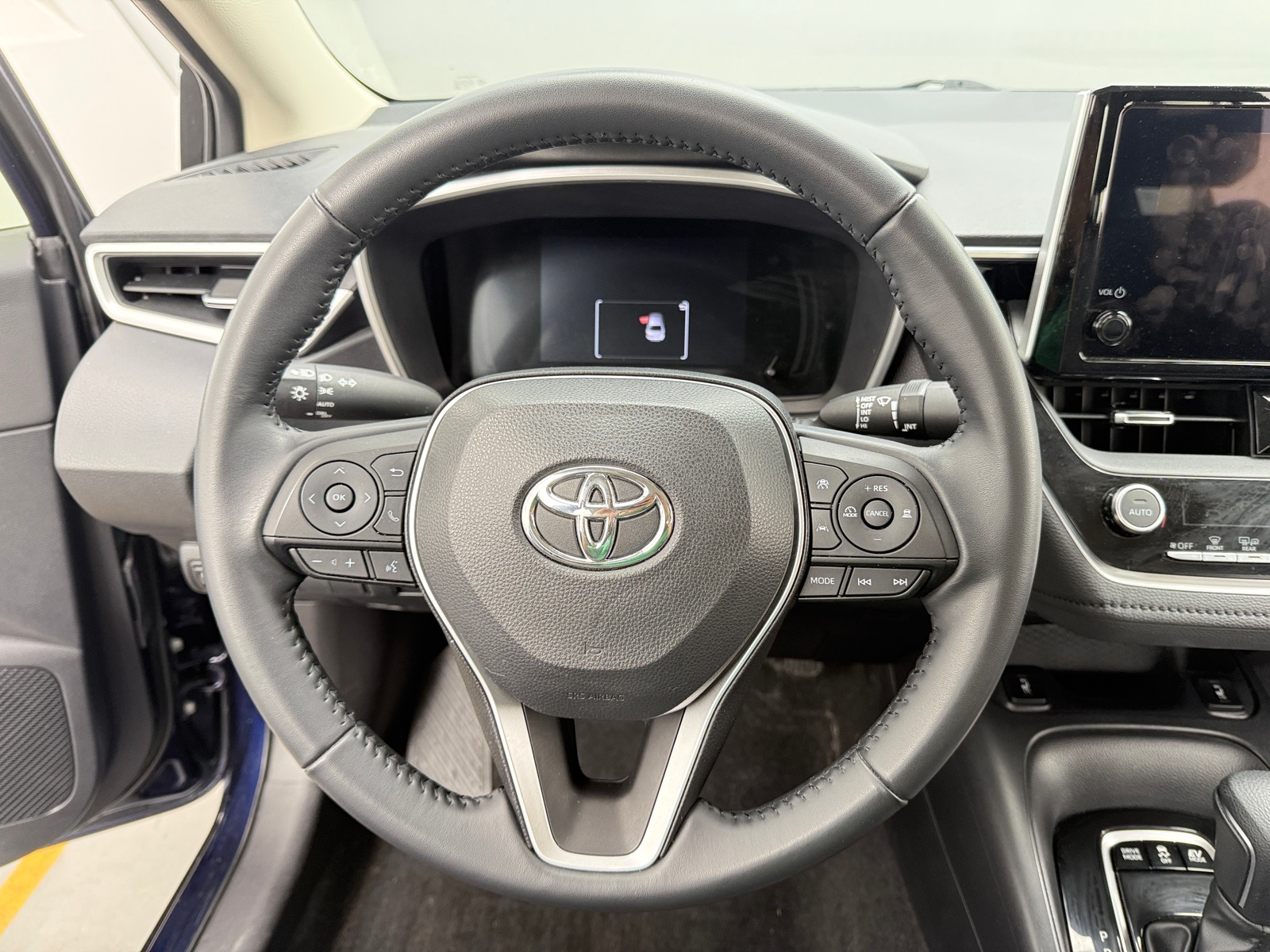 Thumbnail: 2023 Toyota Corolla - 4