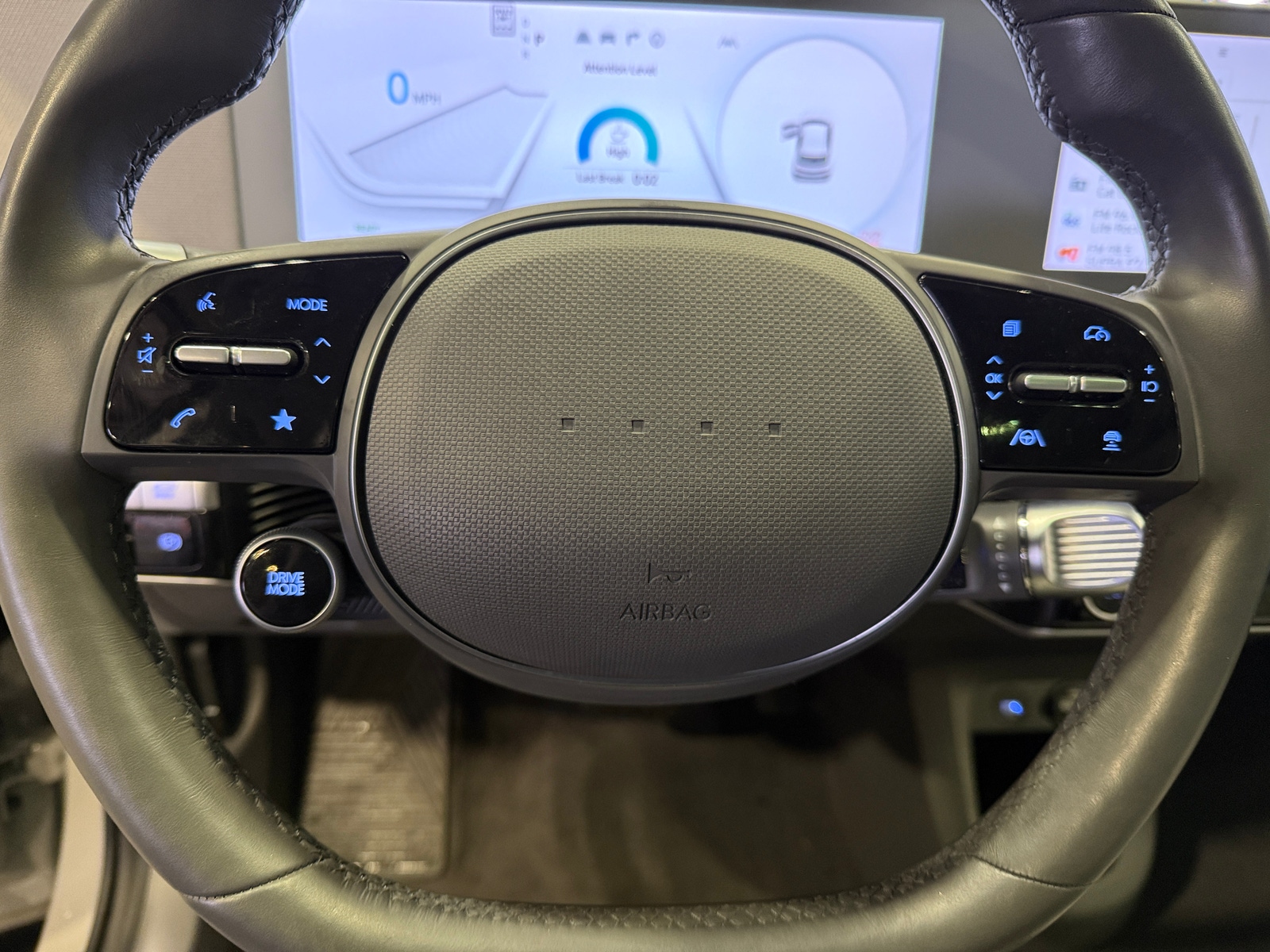 Thumbnail: 2023 Hyundai Ioniq 5 - 4