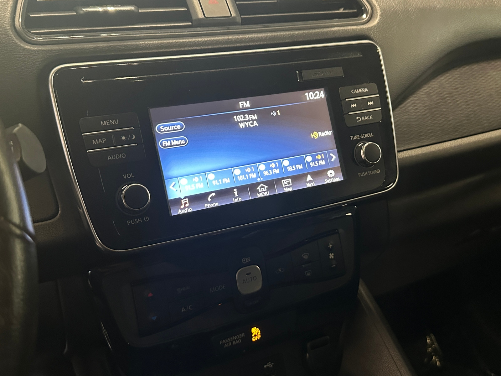 Thumbnail: 2019 Nissan Leaf - 4