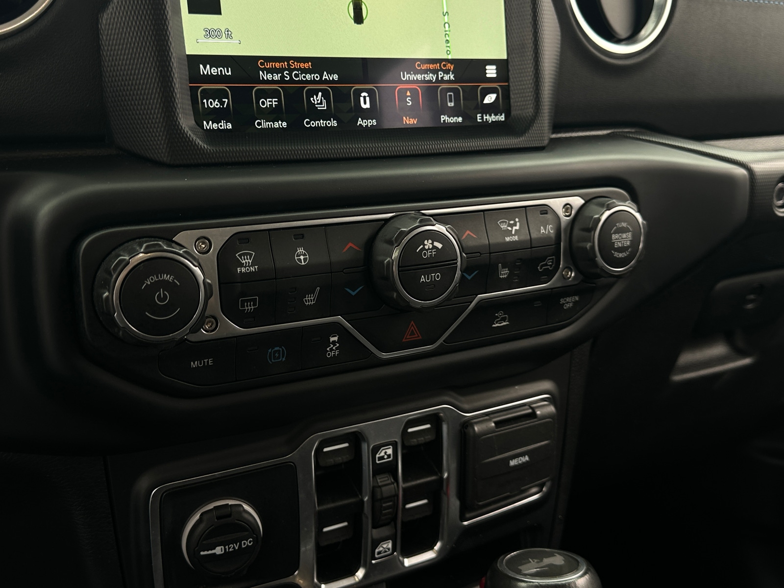 Thumbnail: 2022 Jeep Wrangler - 3