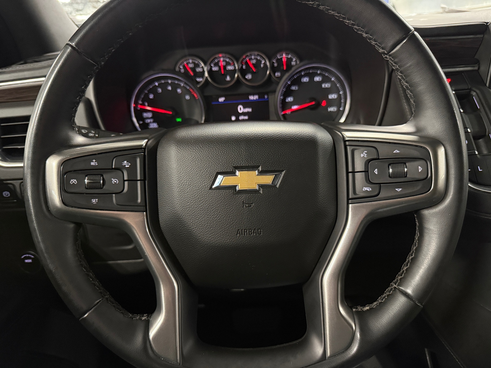 Thumbnail: 2023 Chevrolet Suburban - 5