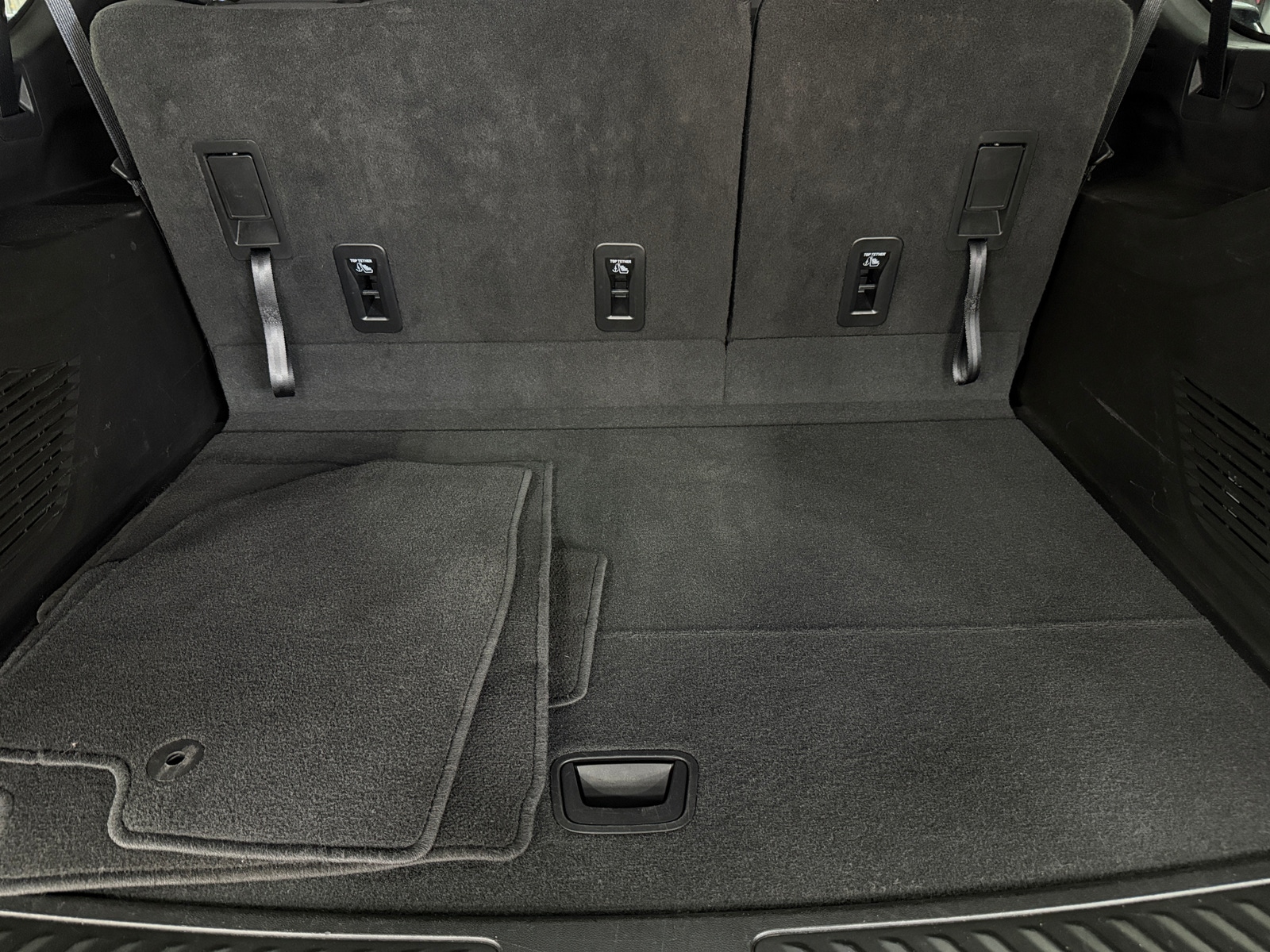 Thumbnail: 2023 Chevrolet Suburban - 7
