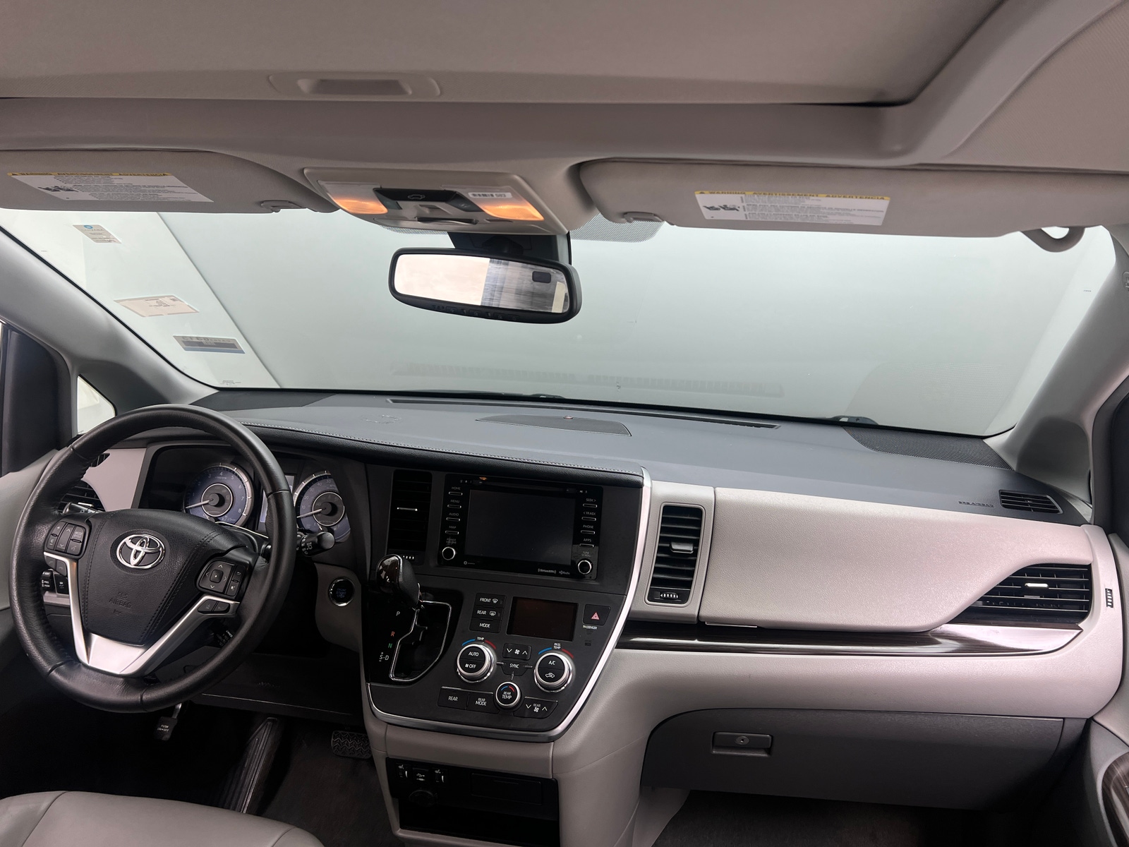 Thumbnail: 2018 Toyota Sienna - 2