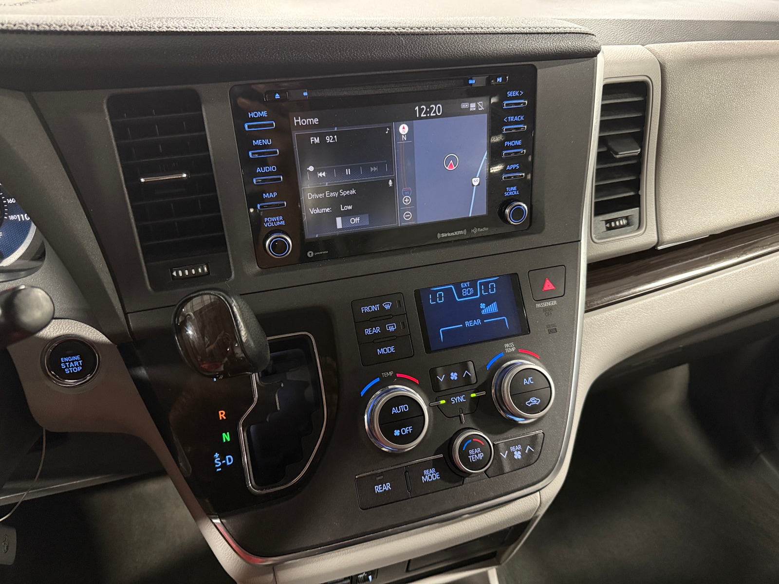 Thumbnail: 2018 Toyota Sienna - 3