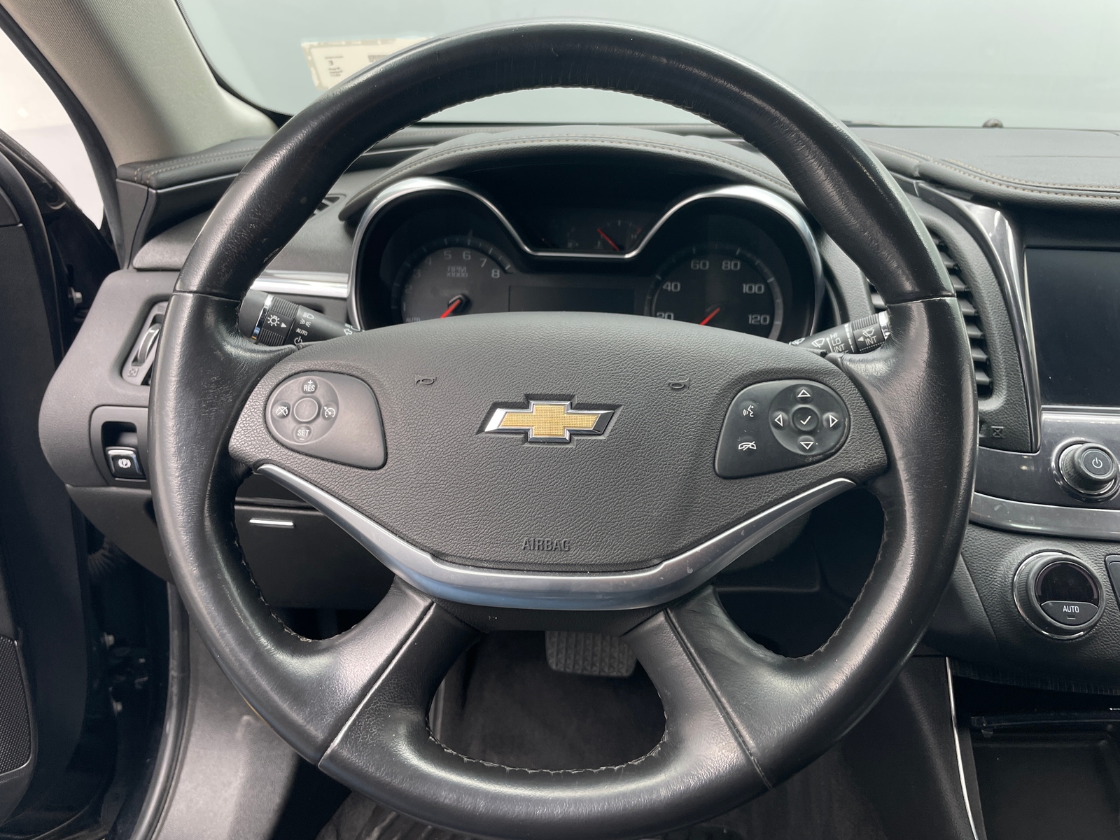 Thumbnail: 2017 Chevrolet Impala - 4