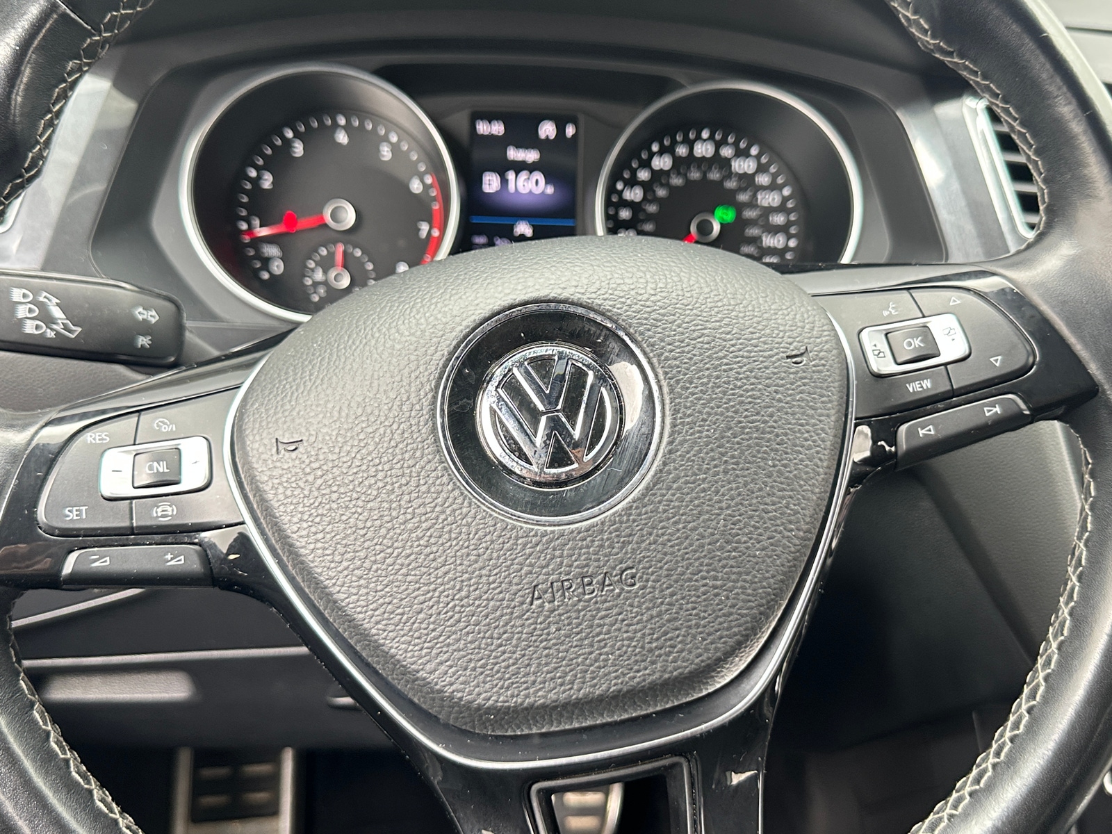 Thumbnail: 2020 Volkswagen Tiguan - 4