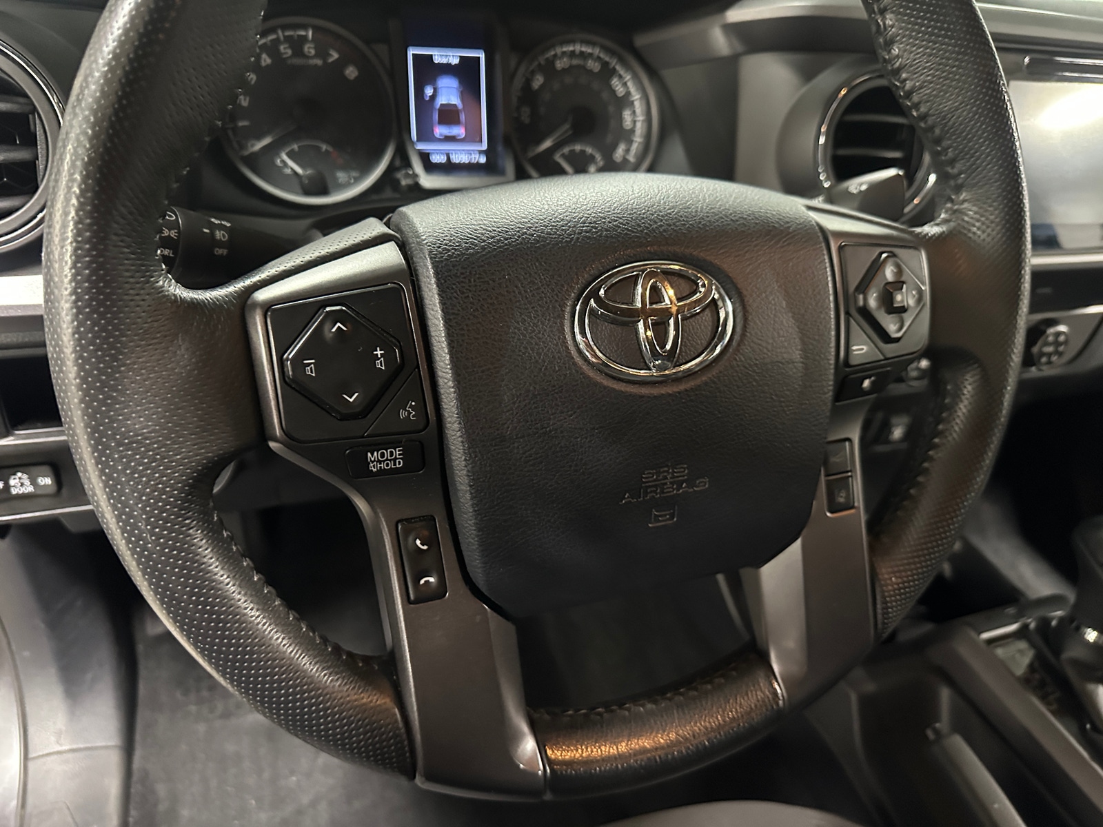 Thumbnail: 2019 Toyota Tacoma - 5