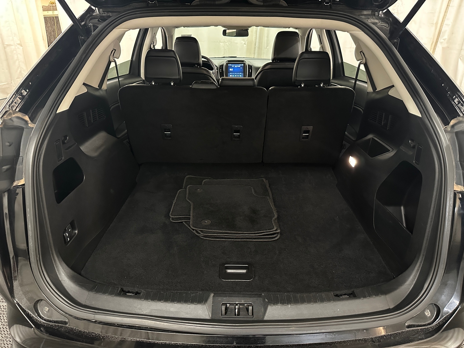 Thumbnail: 2024 Ford Edge - 6