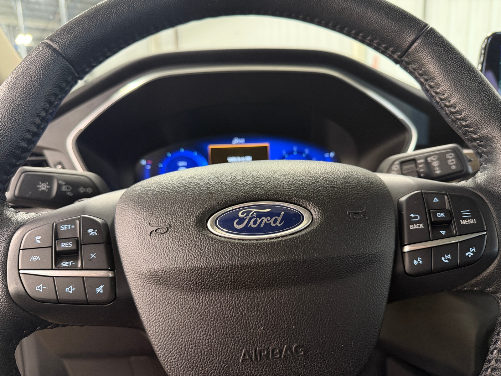 Thumbnail: 2020 Ford Escape - 4