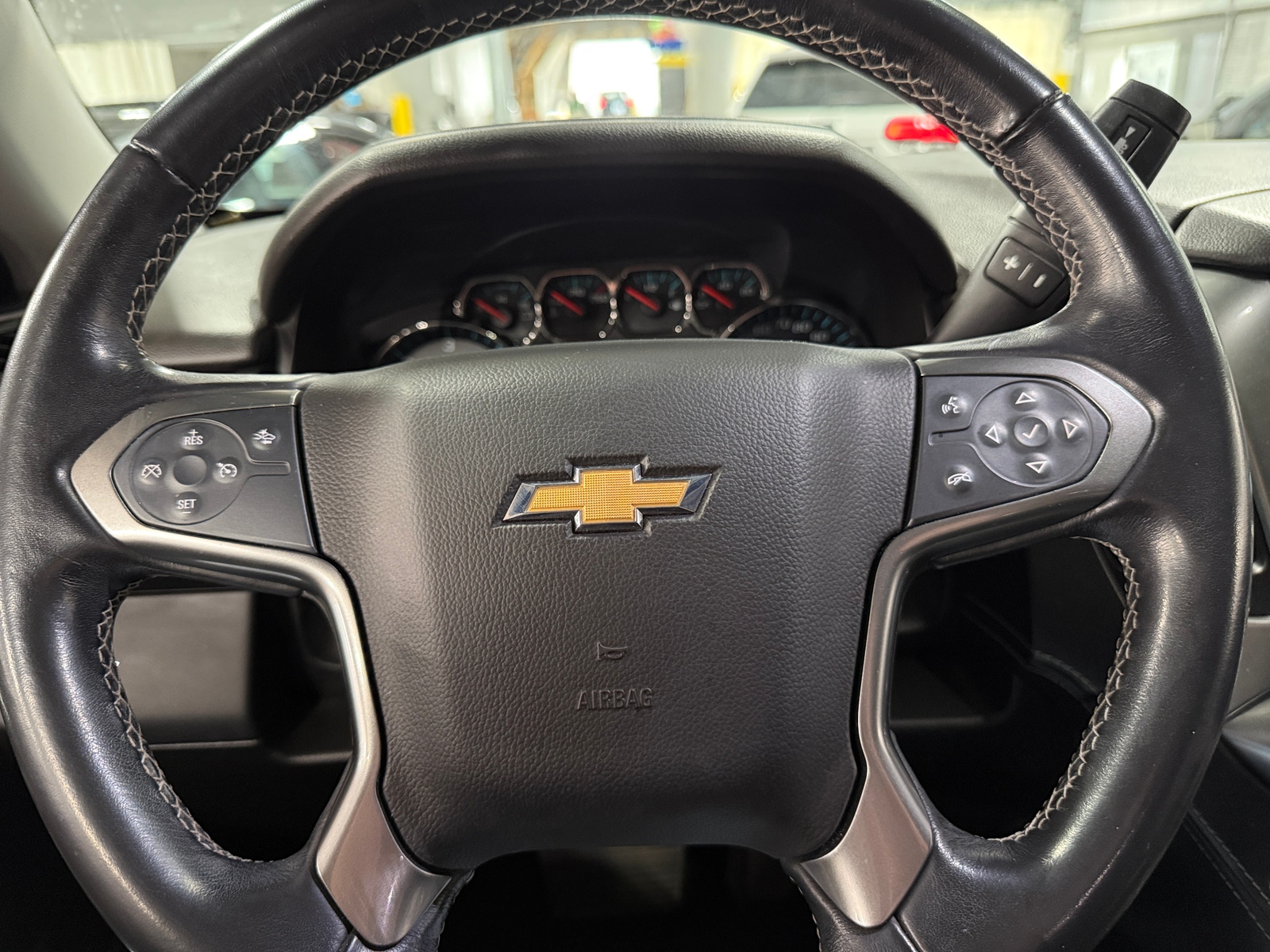 Thumbnail: 2019 Chevrolet Tahoe - 4
