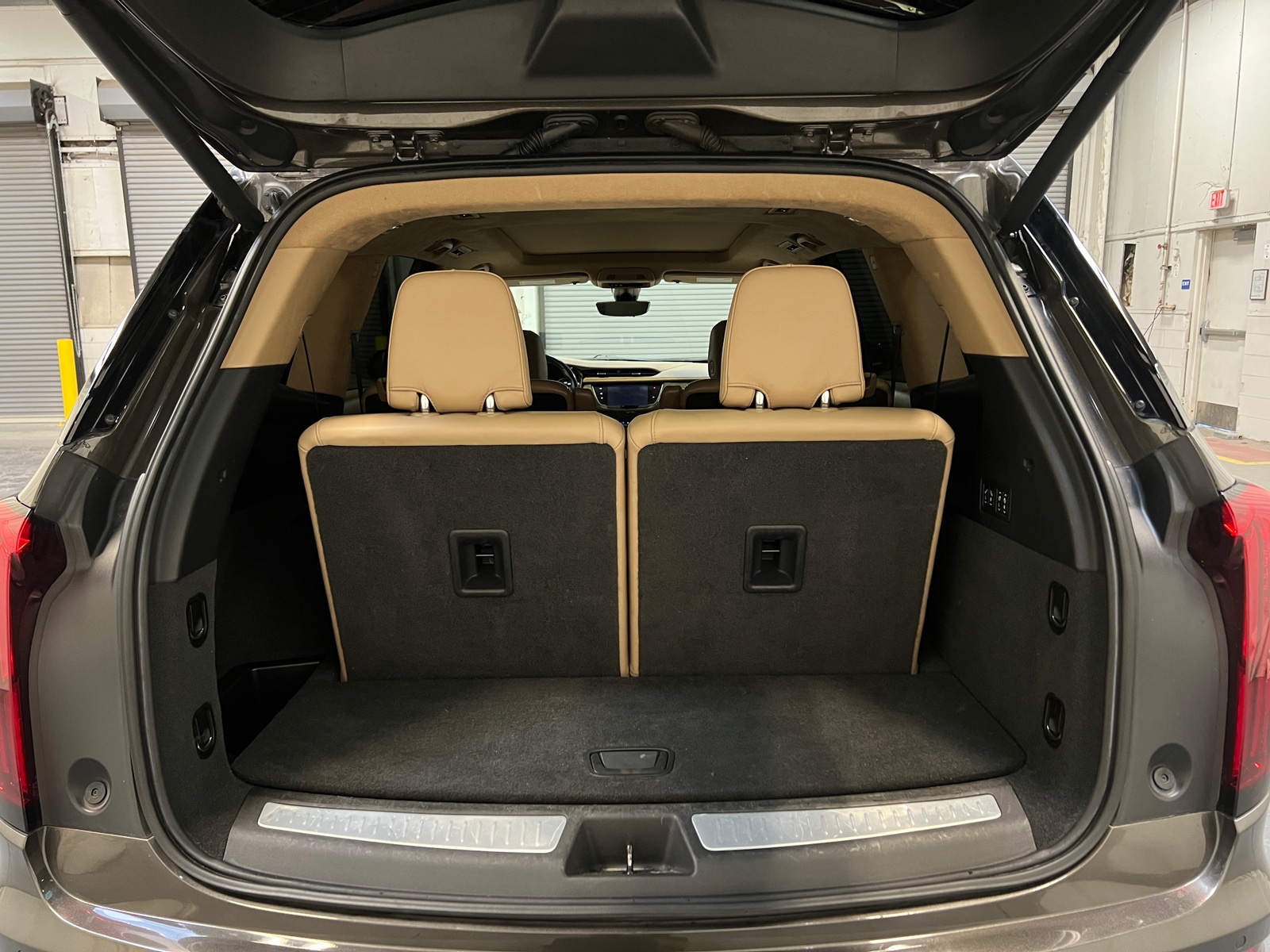 Thumbnail: 2020 Cadillac XT6 - 6