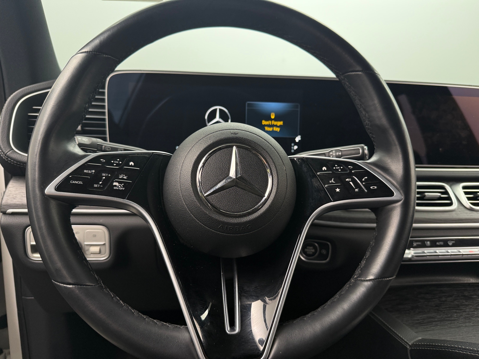 Thumbnail: 2024 Mercedes-Benz GLS - 4