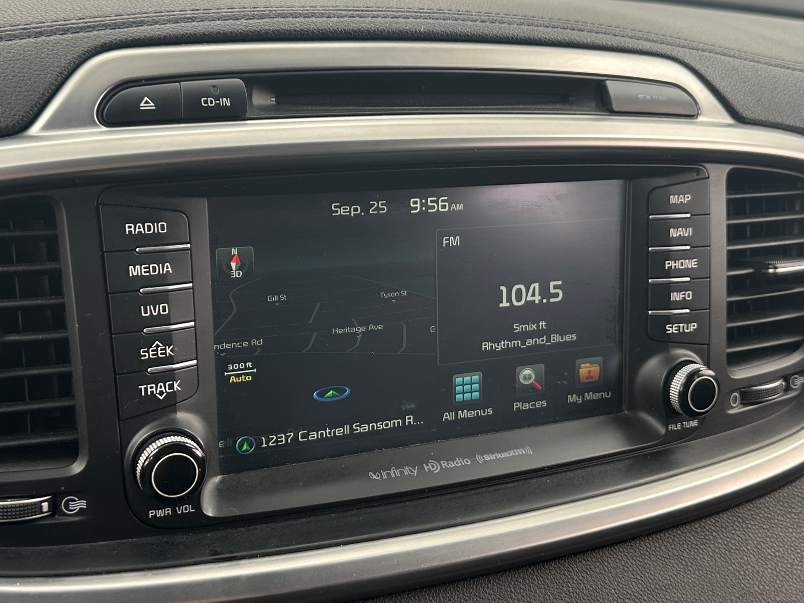 Thumbnail: 2016 Kia Sorento - 3