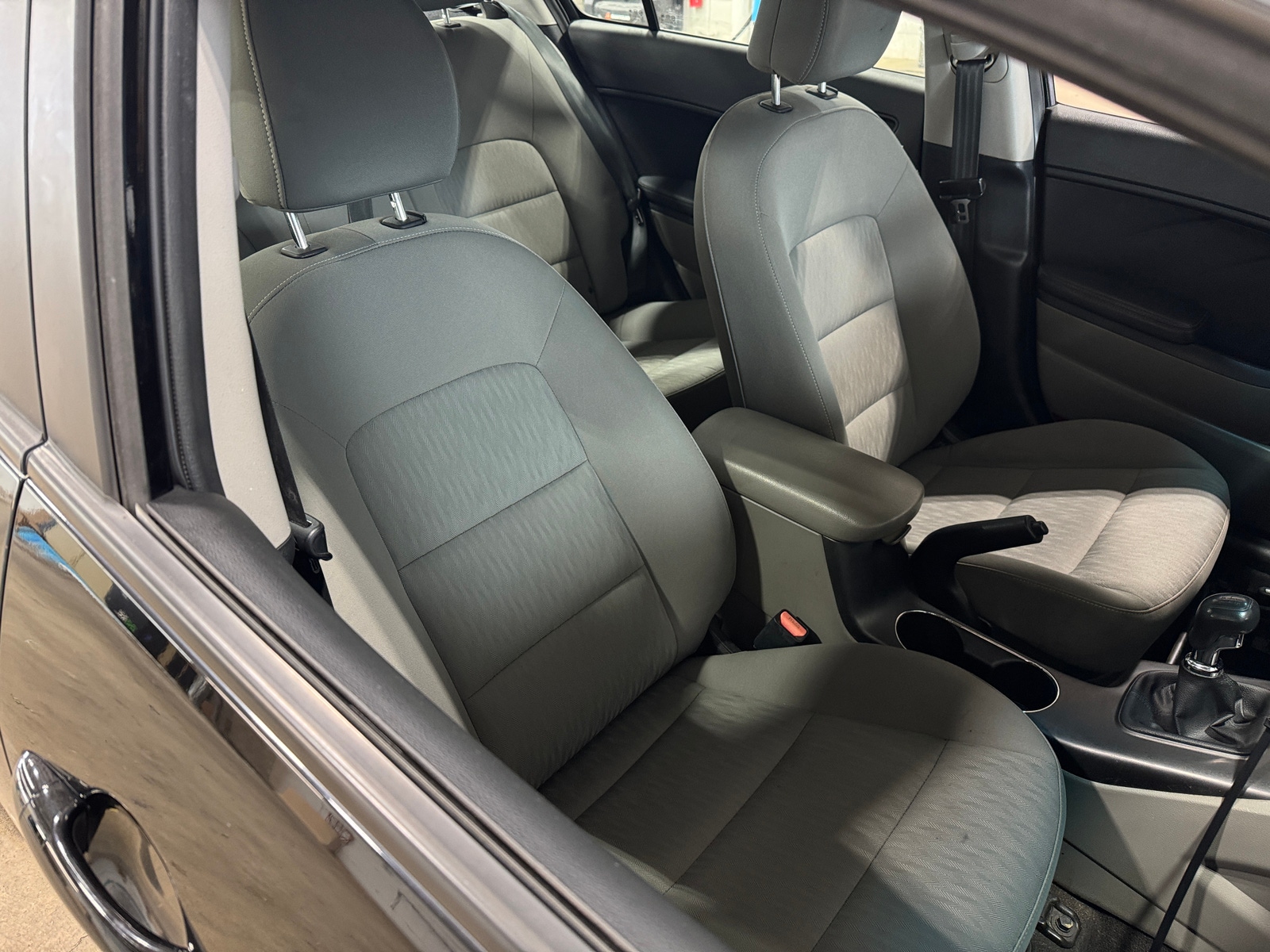 Thumbnail: 2016 Kia Forte - 2