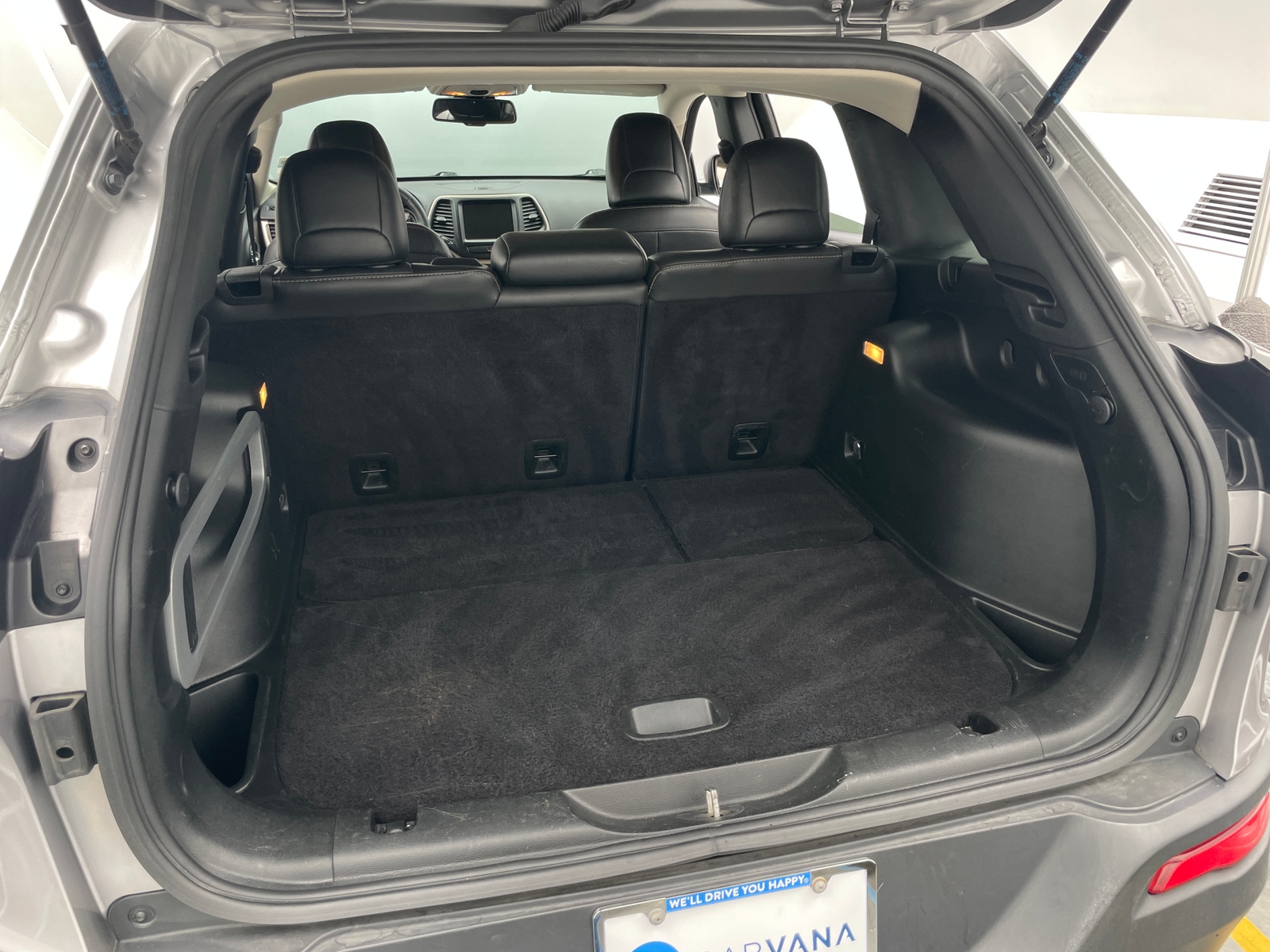Thumbnail: 2017 Jeep Cherokee - 6