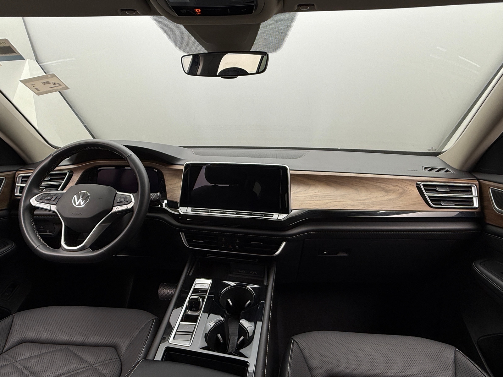 Thumbnail: 2024 Volkswagen Atlas - 2