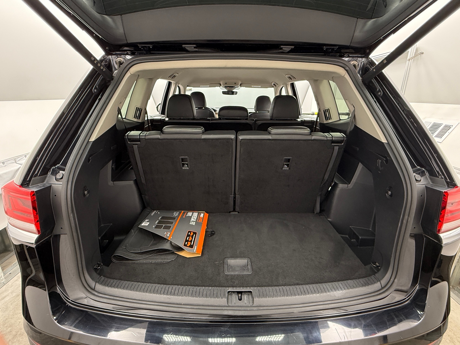 Thumbnail: 2024 Volkswagen Atlas - 6