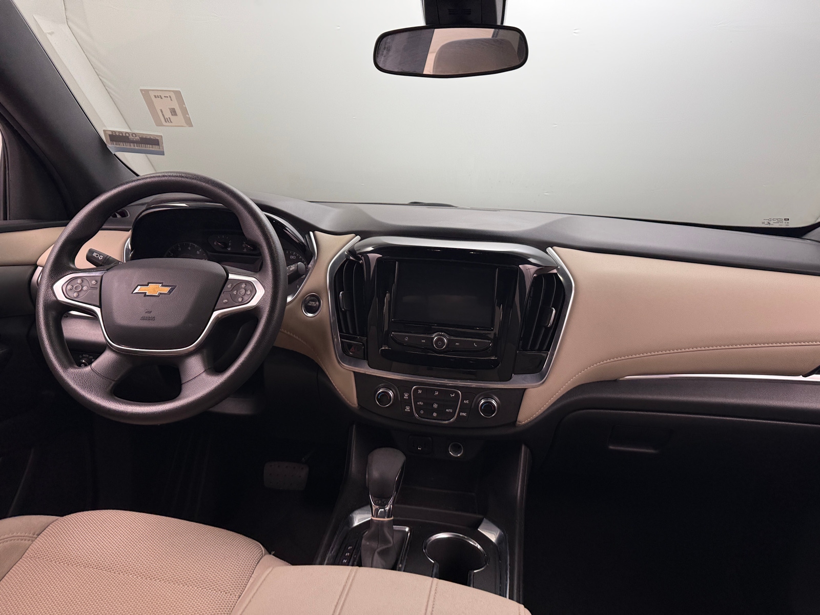 Thumbnail: 2022 Chevrolet Traverse - 3