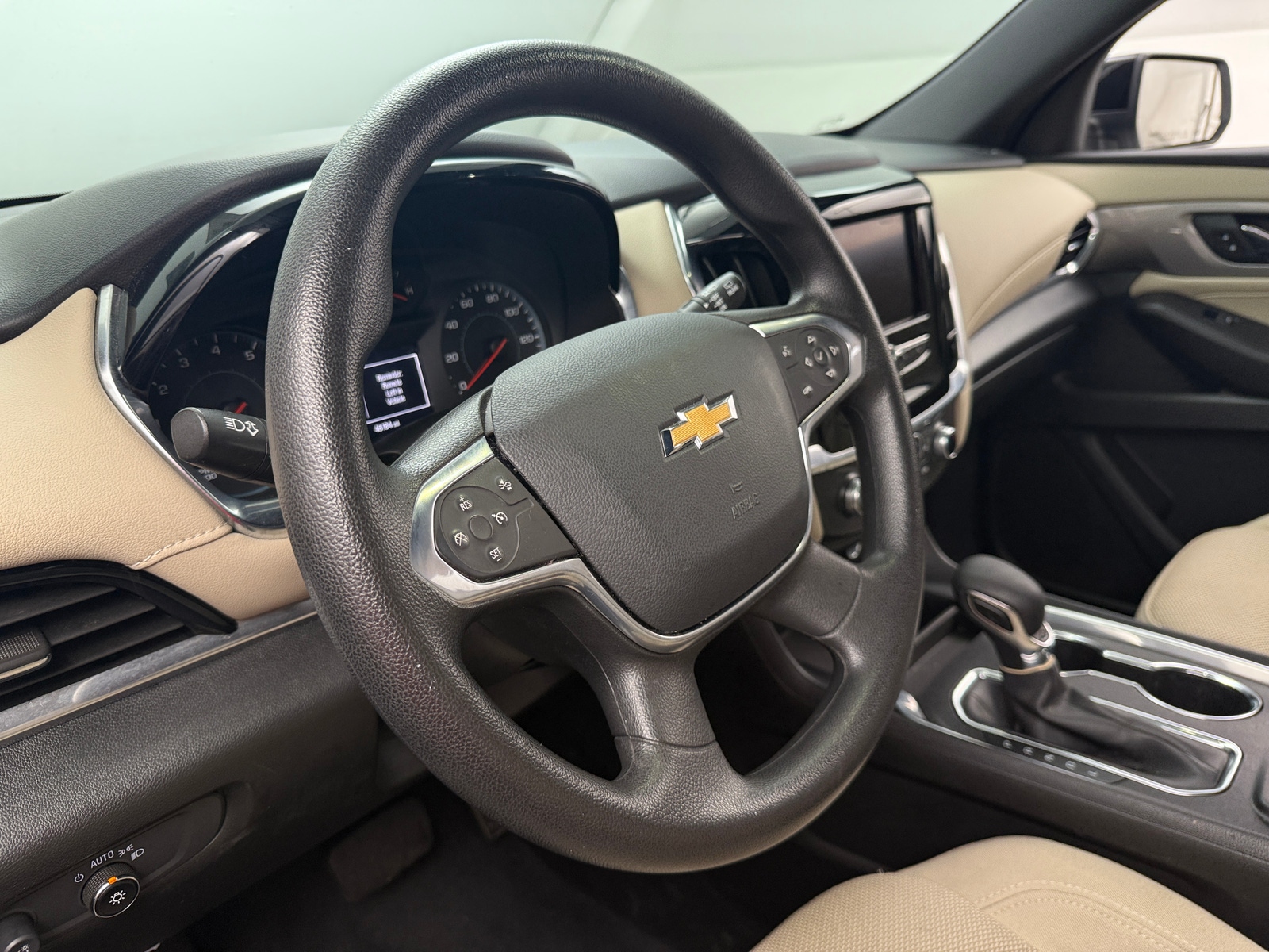 Thumbnail: 2022 Chevrolet Traverse - 5