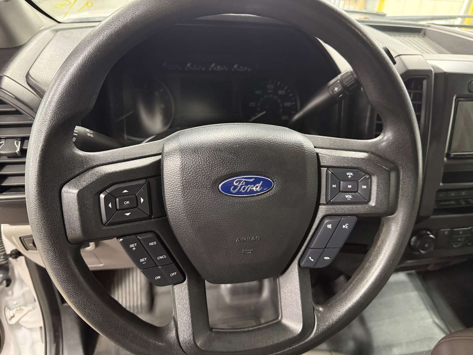 Thumbnail: 2018 Ford Econoline - 5