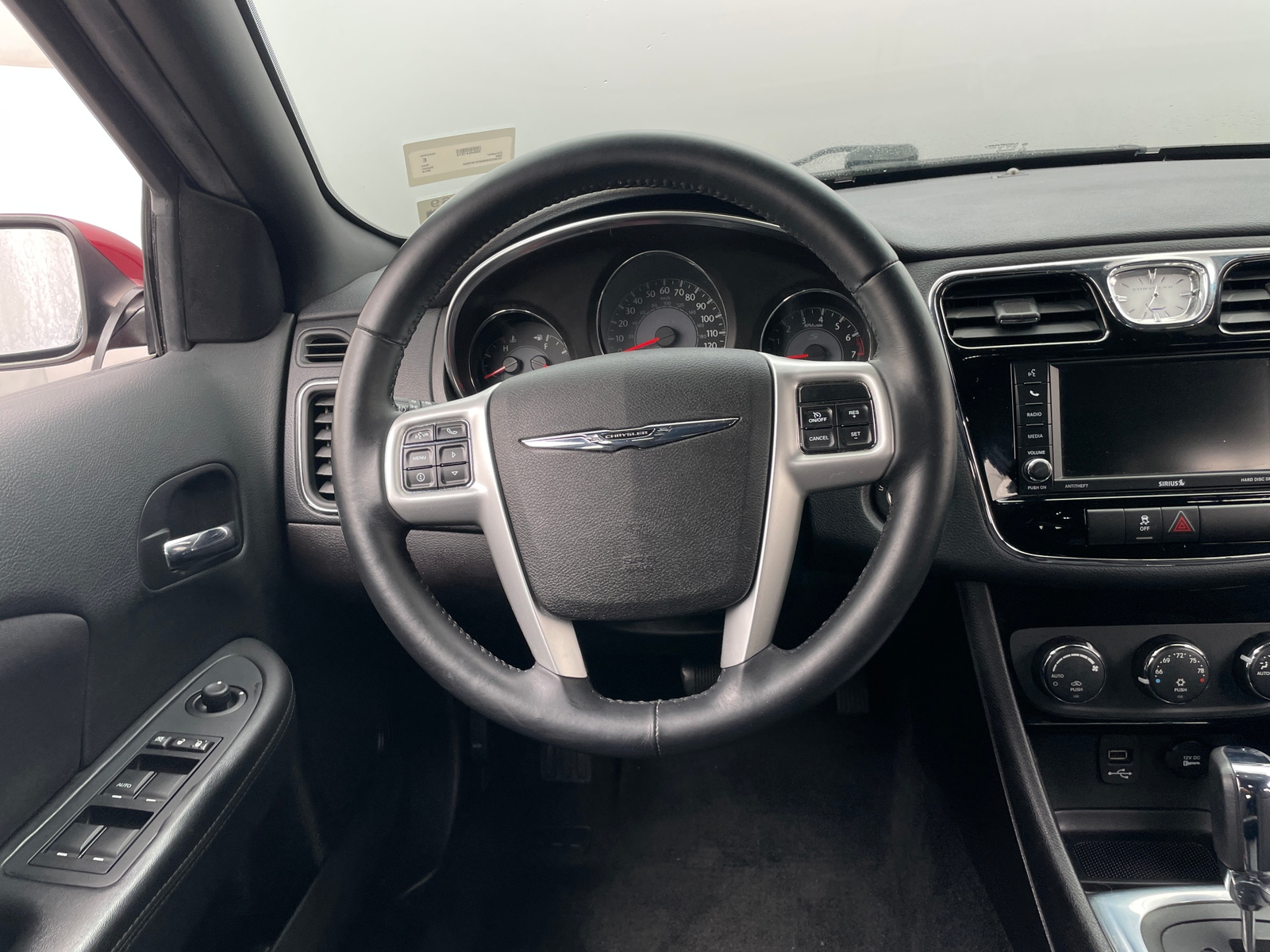 Thumbnail: 2014 Chrysler 200 - 5
