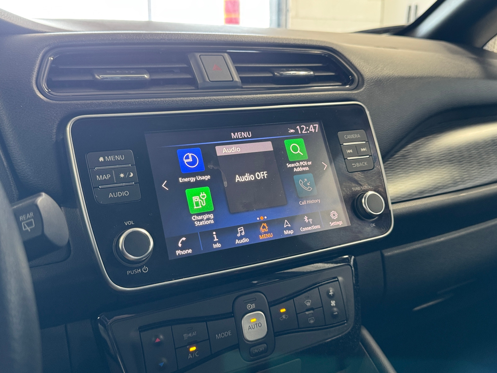 Thumbnail: 2020 Nissan Leaf - 4