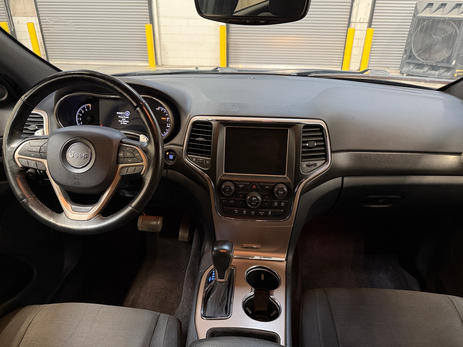 Thumbnail: 2017 Jeep Grand Cherokee - 3