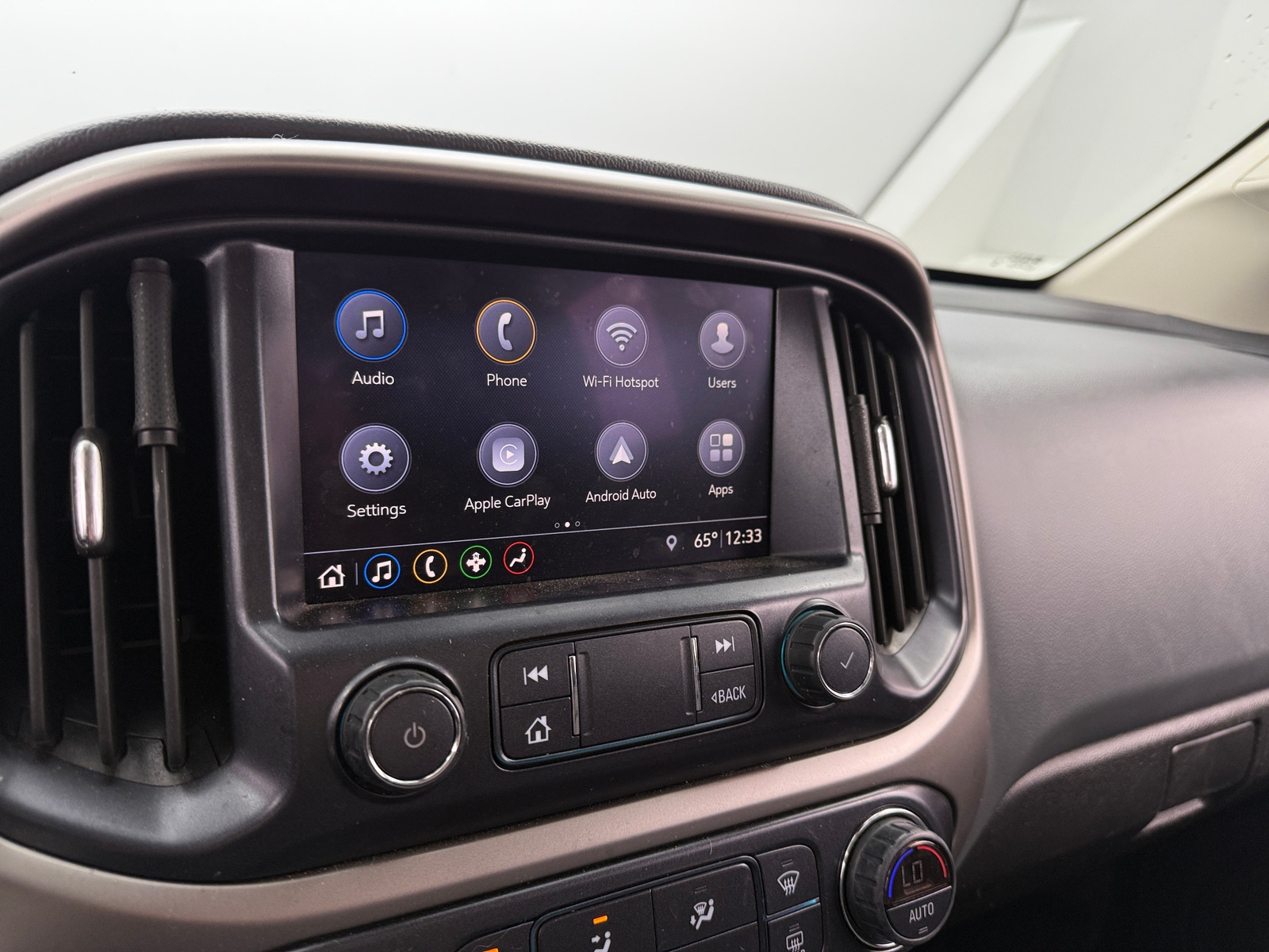 Thumbnail: 2019 Chevrolet Colorado - 4