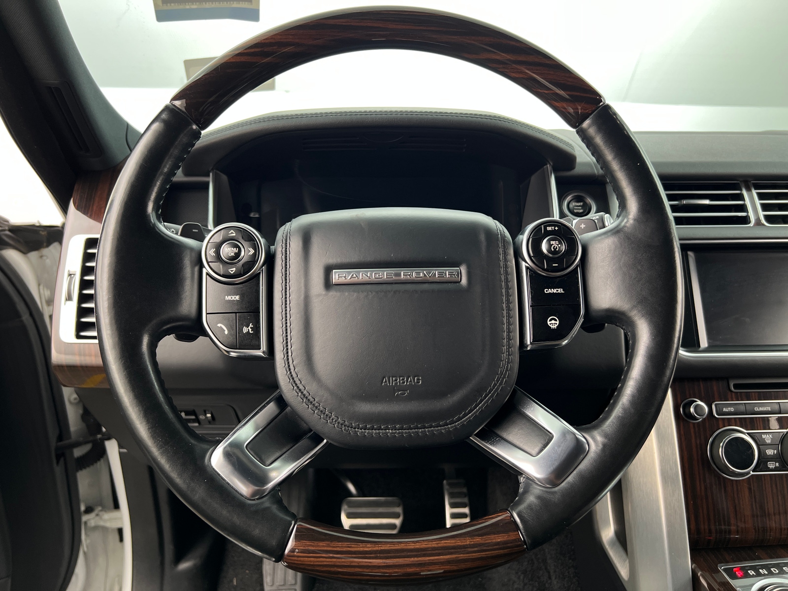Thumbnail: 2015 Land Rover Range Rover - 4